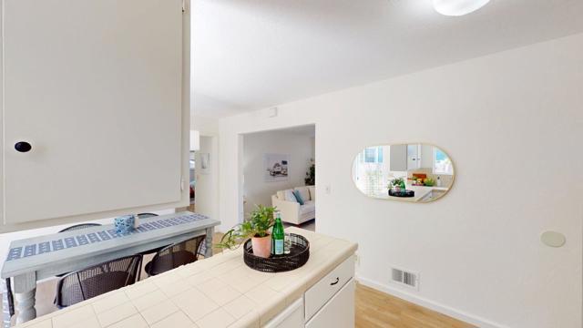 1422 Broadway, Santa Cruz CA: https://media.crmls.org/mediaz/d80e5e7f-cb21-4633-a6ad-072066a818e5.jpg