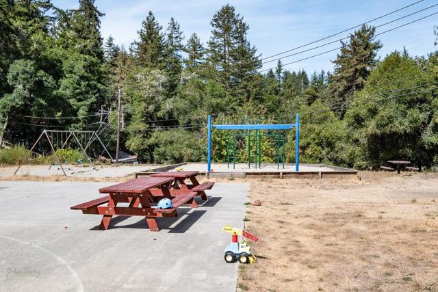 105 William Way, Felton CA: https://media.crmls.org/mediaz/d80f2b57-f213-479e-afe2-e6d0fb15c5f3.jpg