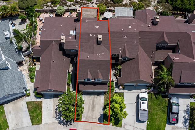 4577 Essex Ct, Carlsbad CA: https://media.crmls.org/mediaz/d80f2d76-1e11-432c-b9cd-322a17ad4b11.jpg