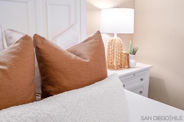 814 Kingston Ct, San Diego CA: https://media.crmls.org/mediaz/d80fbac3-2f2d-455d-be34-d239cd3521ea.jpg