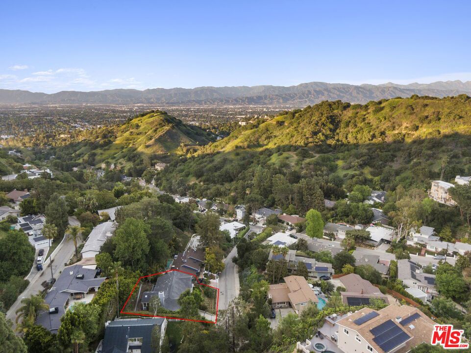 3236 Longridge TerraceSherman Oaks img 4