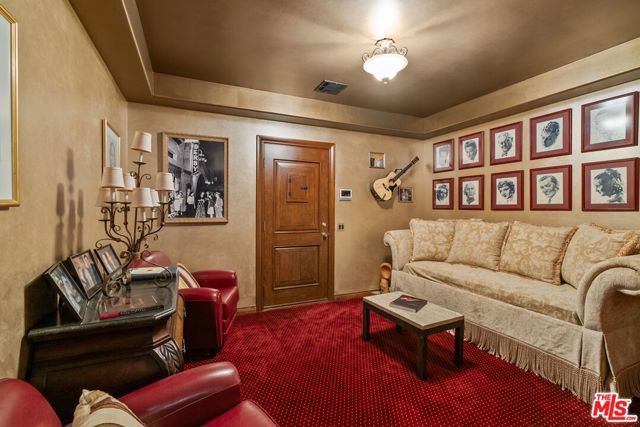 6400 Kanan Dume Road, Malibu CA: https://media.crmls.org/mediaz/d80ffcd8-5274-40d9-b010-9a41f7fce573.jpg