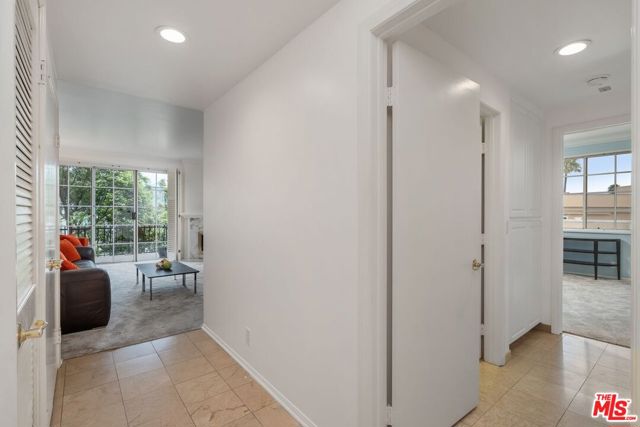 1375 Kelton Avenue, Los Angeles CA: https://media.crmls.org/mediaz/d812b2aa-0907-46df-9e01-d81a4c854417.jpg