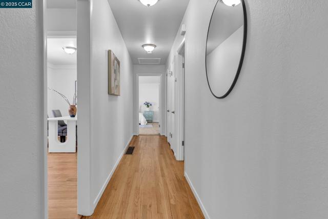 280 Sierra Dr, Walnut Creek CA: https://media.crmls.org/mediaz/d812d433-e160-4908-a78d-92aa137f9a4a.jpg