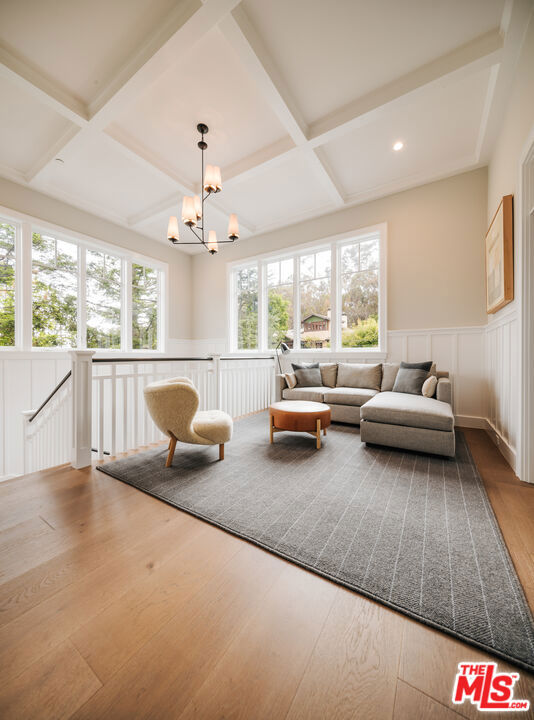 800 GREENTREE Road, Pacific Palisades CA: https://media.crmls.org/mediaz/d812d9cb-252e-4799-9b49-b3046c62fc78.jpg