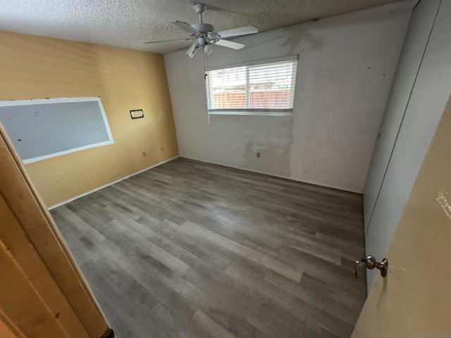 10490 Stanfield Cir, San Diego CA: https://media.crmls.org/mediaz/d813fd31-41c3-41a3-92f8-572a9ed315e6.jpg