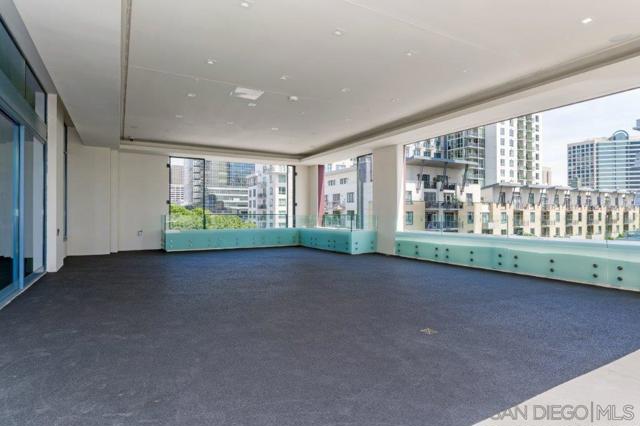 1388 Kettner Blvd, San Diego CA: https://media.crmls.org/mediaz/d815f789-4eb2-4636-b90d-9b9347bc158a.jpg