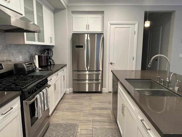 1068 Bigleaf Place, San Jose CA: https://media.crmls.org/mediaz/d816cc8e-6238-488d-9082-c2d1eb08d72a.jpg