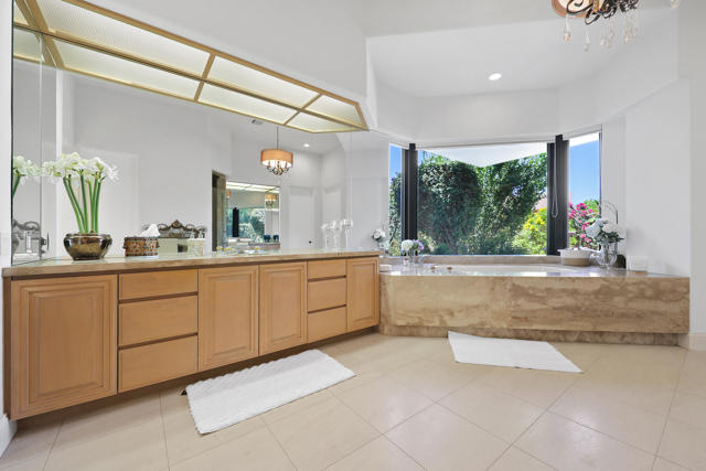 79455 Briarwood, La Quinta CA: https://media.crmls.org/mediaz/d817af4d-0752-41e2-afbe-c5c46860d26e.jpg