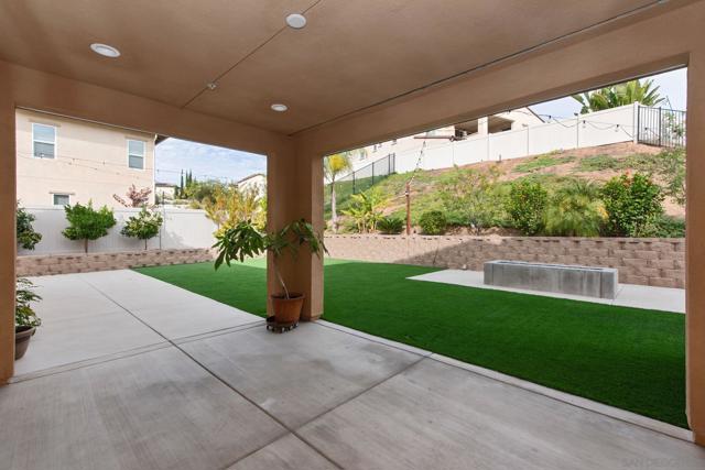 1176 Witherby Lane, Escondido CA: https://media.crmls.org/mediaz/d8182710-c71a-469a-96bf-2332ce9f6380.jpg