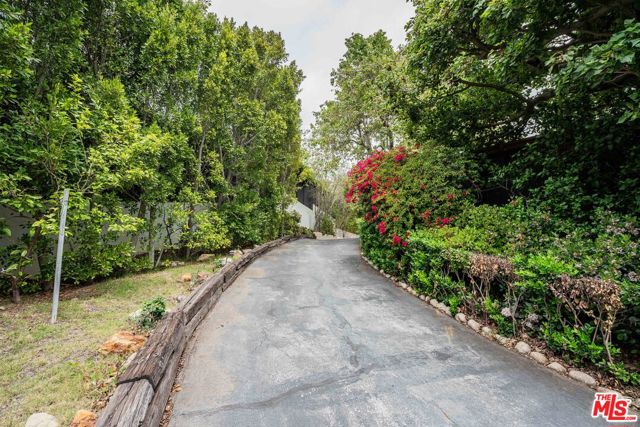 Image 5 of 20 For 560 Tigertail Road