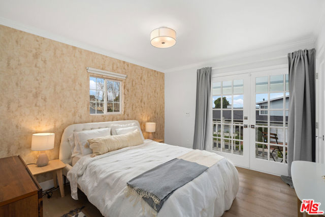 3156 Dona Emilia Drive, Studio City CA: https://media.crmls.org/mediaz/d81a9c28-0200-4b86-bf9d-d17d9353a632.jpg