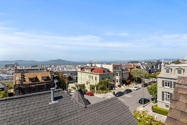 2853 Broderick Street, San Francisco CA: https://media.crmls.org/mediaz/d81b90cb-f948-4d79-8a7a-e04c6d115d61.jpg