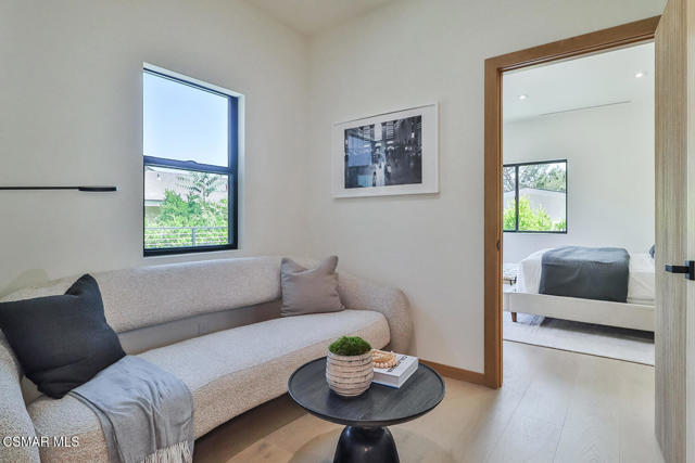 514 W Washington Boulevard, Pasadena CA: https://media.crmls.org/mediaz/d81b9132-413c-4694-b16a-7095293595ed.jpg