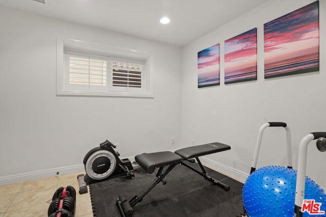 121 15th Street, Manhattan Beach, California 90266, 3 Bedrooms Bedrooms, ,4 BathroomsBathrooms,Residential,Sold,15th,22192181