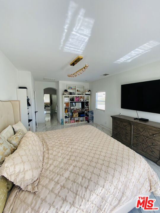 64025 Dolomite Court, Desert Hot Springs CA: https://media.crmls.org/mediaz/d81de68c-64cc-4976-8bb2-07c08a792e75.jpg