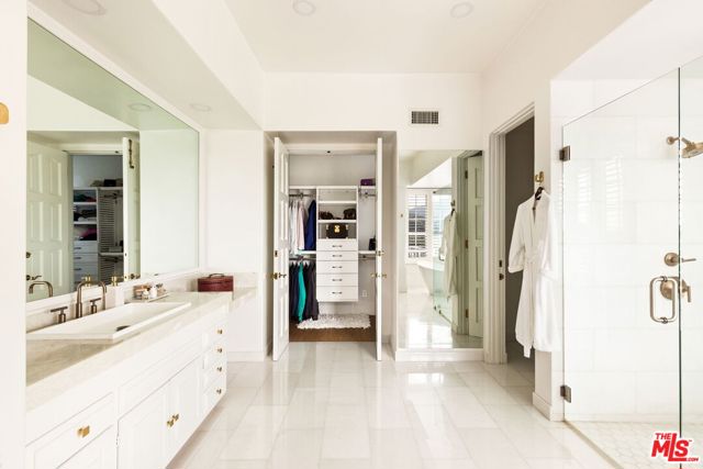 Drew Fenton | 2113 Stoney Hill Road Los Angeles CA | MLS: 7403799