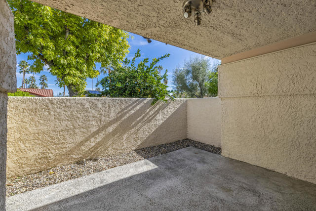 1484 Versailles Drive, Palm Springs, CA 92264