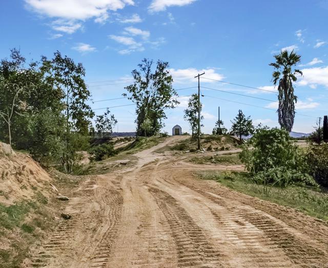 3020 Lynn Lane, San Marcos CA: https://media.crmls.org/mediaz/d82030f3-2070-4ae0-bc31-6e2f3f2e6595.jpg