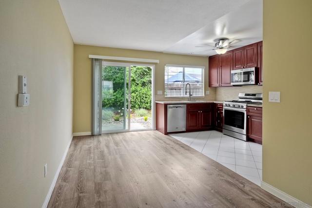 3436 Thunder Dr, Oceanside CA: https://media.crmls.org/mediaz/d820b234-1f49-41ac-ae14-f0e7e93c1b65.jpg