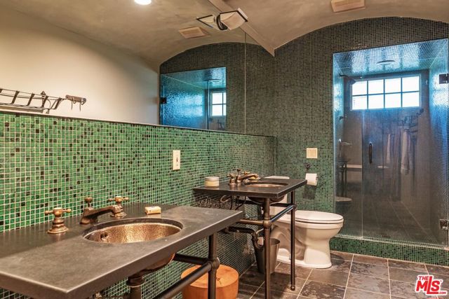8 Bed Home for Sale in Los Angeles, California