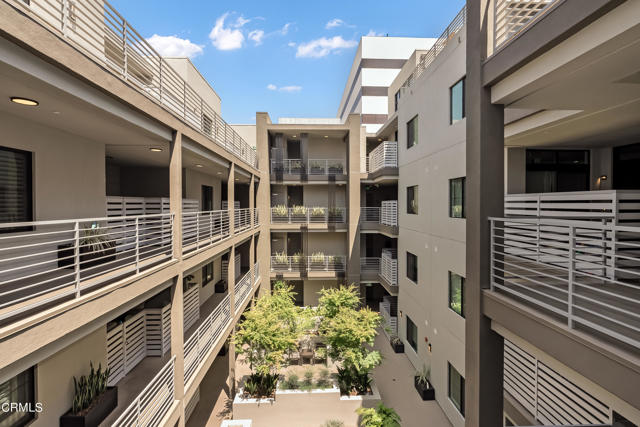 Detail Gallery Image 37 of 46 For 178 S Euclid Ave #402,  Pasadena,  CA 91101 - 2 Beds | 2 Baths