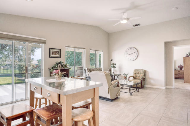 Image 10 of 43 For 49530 Lincoln Drive