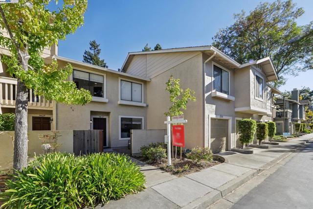 34627 Pueblo Terrace, Fremont CA: https://media.crmls.org/mediaz/d822c32e-8756-4f0e-8023-2612f26066ea.jpg
