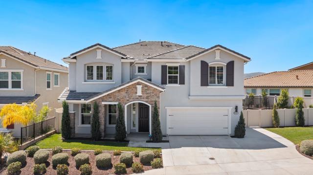 Detail Gallery Image 1 of 1 For 4650 Silent Knoll Dr, Fallbrook,  CA 92028 - 4 Beds | 3 Baths