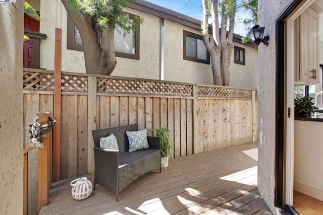 480 N Winchester Blvd, Santa Clara CA: https://media.crmls.org/mediaz/d8251346-9e41-41c8-a5e1-be766a17c051.jpg