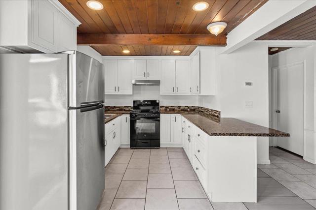 1238 Granada Avenue, Salinas CA: https://media.crmls.org/mediaz/d825c332-e71e-4945-b6b8-8ea8dfdbdf6e.jpg