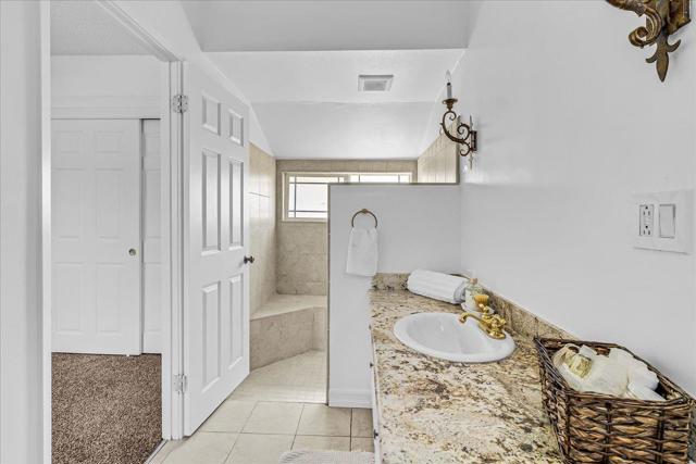 4125 Prunedale Avenue, Gilroy CA: https://media.crmls.org/mediaz/d8269b17-904a-4bbb-b11e-ee7fa2071332.jpg