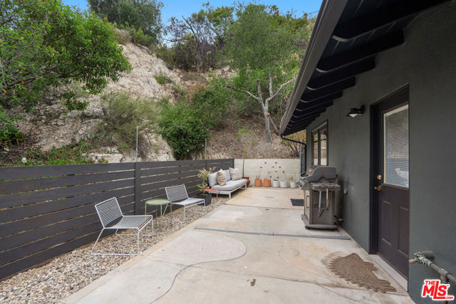 1741 Golf Club Drive, Glendale CA: https://media.crmls.org/mediaz/d8271bcd-9190-4544-a03c-85dedf7a267e.jpg