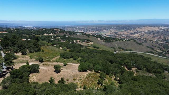 12167 Saddle Road, Carmel Valley CA: https://media.crmls.org/mediaz/d828225a-f019-4e73-b81c-a373c8ca2b90.jpg