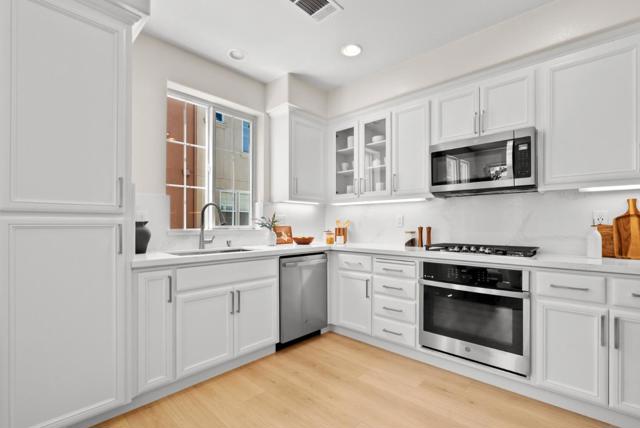 4048 Fitzpatrick Way, Santa Clara CA: https://media.crmls.org/mediaz/d82843df-9ab3-489f-8a61-0362385812e7.jpg
