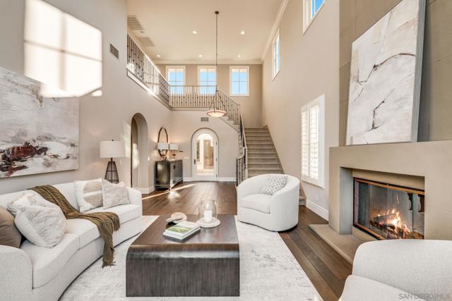 8117 Lamour Ln, San Diego CA: https://media.crmls.org/mediaz/d82867b7-d3c8-434c-8a0a-92d16708cf68.jpg