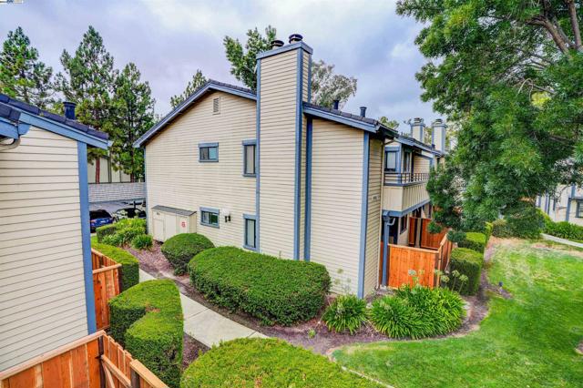 Image 36 of 50 For 6047 Joaquin Murieta Ave  F