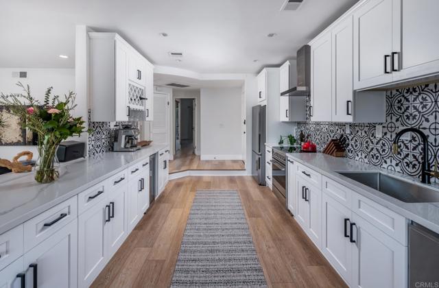 Detail Gallery Image 14 of 23 For 2630 Pirineos Way #14,  Carlsbad,  CA 92009 - 2 Beds | 2 Baths