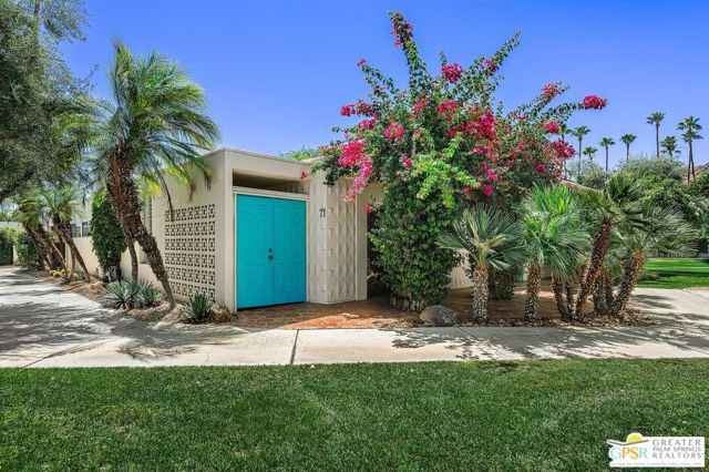 71 Westlake Circle, Palm Springs, CA 92264