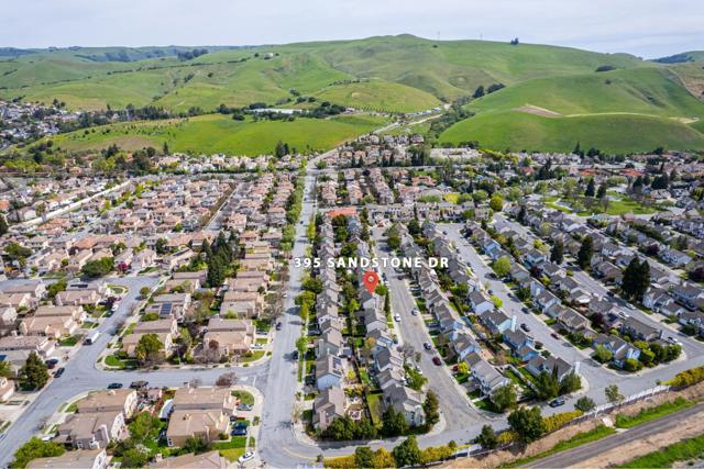 395 Sandstone Drive, Fremont CA: https://media.crmls.org/mediaz/d82b2f61-48de-4640-9745-83b0a3b2b28e.jpg