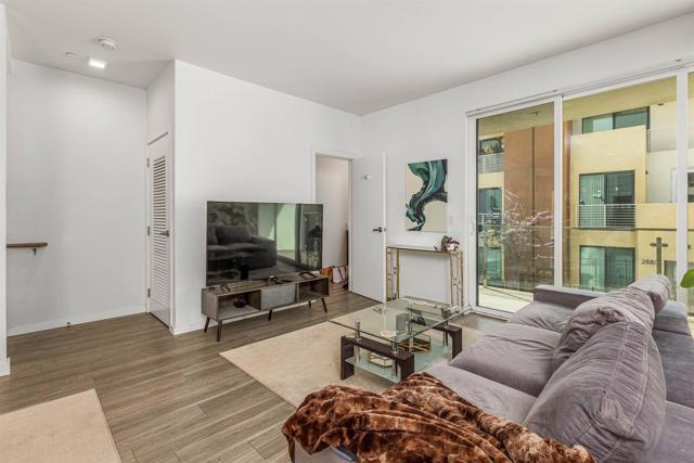 2879 B St, San Diego CA: https://media.crmls.org/mediaz/d82bf241-c7e8-475e-aaca-1a473787dd41.jpg