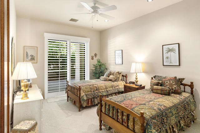 900 Dogwood Circle E, Palm Springs, CA 92264