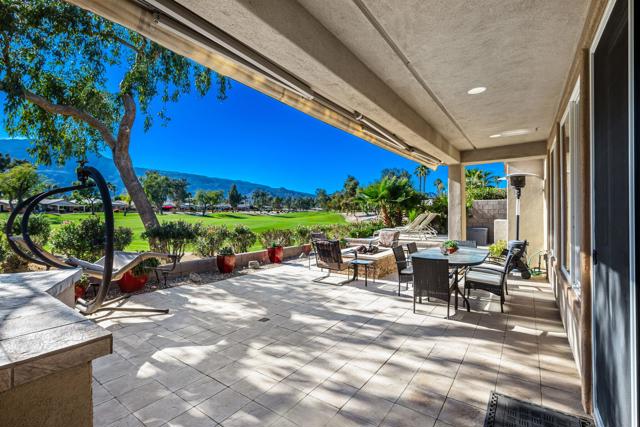81945 Golden Star Way, La Quinta CA: https://media.crmls.org/mediaz/d82ced25-cf72-4e2a-a085-d8fc020df22e.jpg