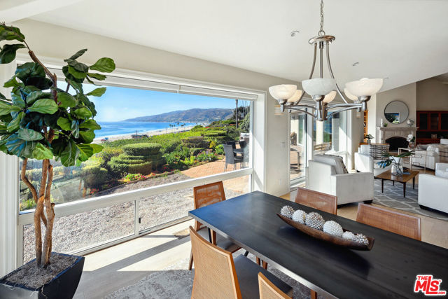 29821 Pacific Coast Highway, Malibu CA: https://media.crmls.org/mediaz/d82d2fdd-0ce9-476f-835f-d72da7bdcbca.jpg