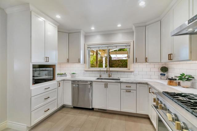 1905 White Oaks Road, Campbell CA: https://media.crmls.org/mediaz/d82d83ab-e043-414f-8439-3a3d22266f44.jpg