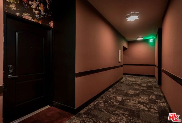 5710 Crescent Park E, Playa Vista CA: https://media.crmls.org/mediaz/d82df0cd-a3fd-4dc5-94c4-c727606d7546.jpg