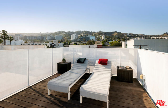 1030 N Kings Road, West Hollywood CA: https://media.crmls.org/mediaz/d82f75da-30ce-4e1a-9c3c-c655829ade48.jpg