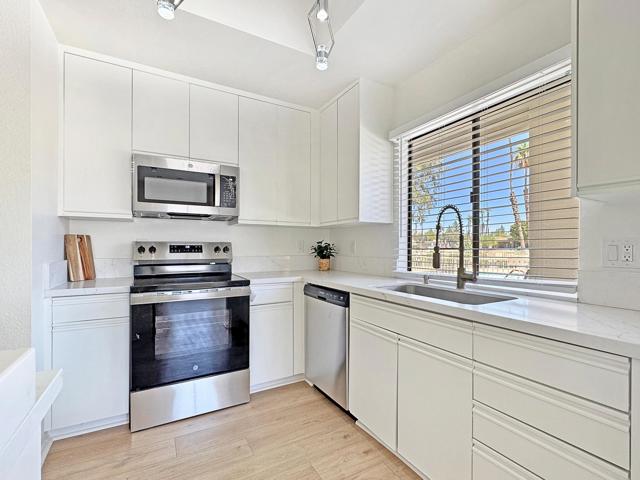 67170 W Chimayo Drive, Cathedral City CA: https://media.crmls.org/mediaz/d82fb299-6302-4220-96ce-fb5b3d02a5bb.jpg