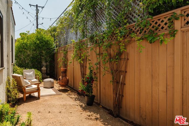 5966 Airdrome Street, Los Angeles CA: https://media.crmls.org/mediaz/d8306c4e-bf2f-4480-844d-0f684999f337.jpg