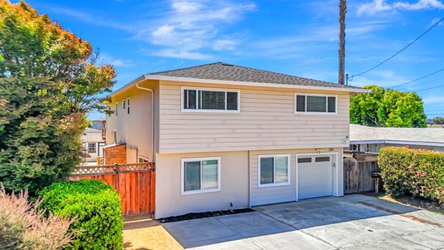 908 Bancroft Ave, Half Moon Bay CA: https://media.crmls.org/mediaz/d8306d15-4cf7-4e6e-8d43-c2ec0f517ad6.jpg